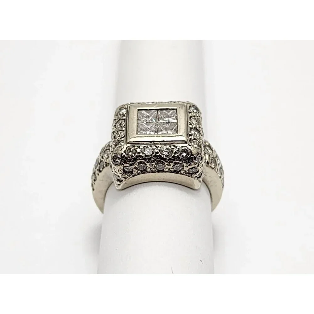 Beautiful 14K Karat Solid White Gold Designer Diamond Statement Ring - Size 7